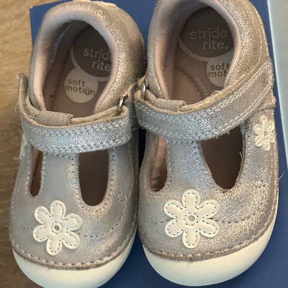 Stride Rite - Picture 6 of 14